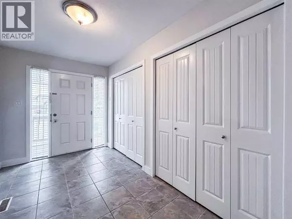 Fort Mcmurray, AB T9K0N8,160 Hawthorn Way