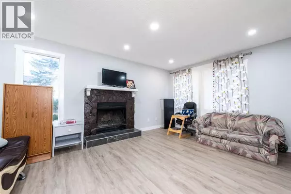 Calgary, AB T1Y4Z5,55 Templemont Drive NE