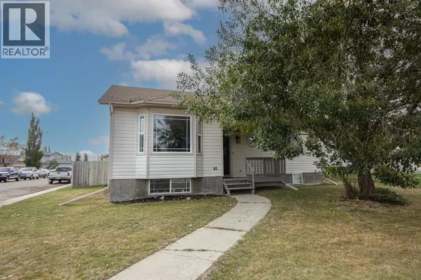 65 Lamont Close, Red Deer, AB T4R2R5