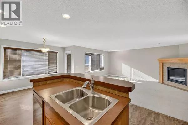 Airdrie, AB T4B3N6,332 Sagewood Landing SW