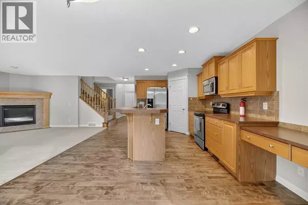 Airdrie, AB T4B3N6,332 Sagewood Landing SW