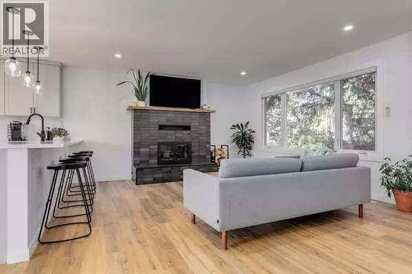 Calgary, AB T2K2L3,4936 Norquay Drive NW