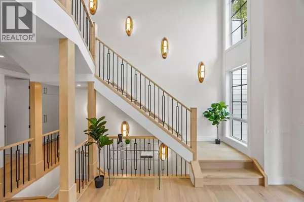 Calgary, AB T3A0C5,12 Vardana Place NW