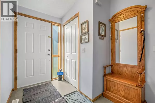 Calgary, AB T2Y3J4,147 Somervale Park SW