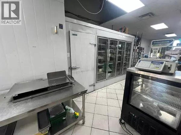 Calgary, AB T3J3K9,722, 5075 Falconbridge Boulevard NE