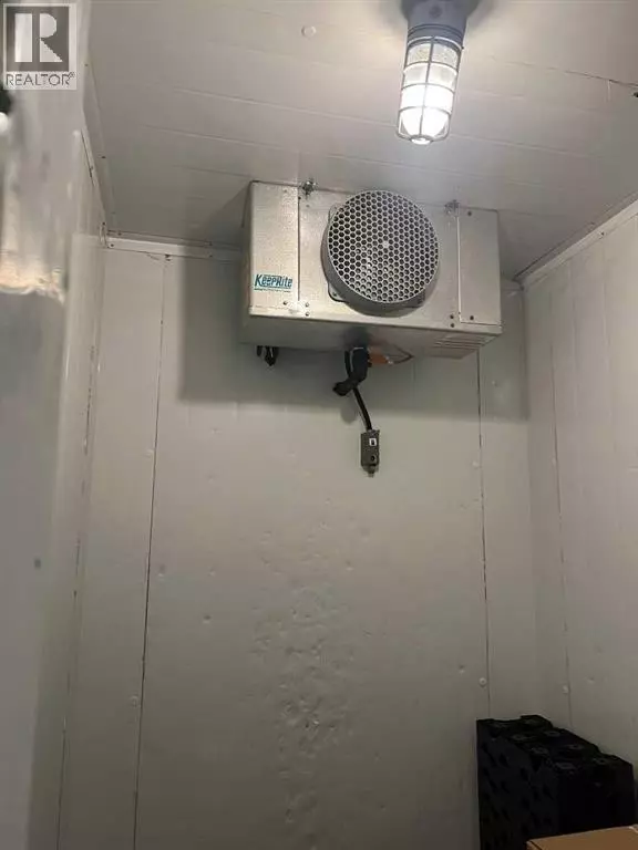 Calgary, AB T3J3K9,722, 5075 Falconbridge Boulevard NE