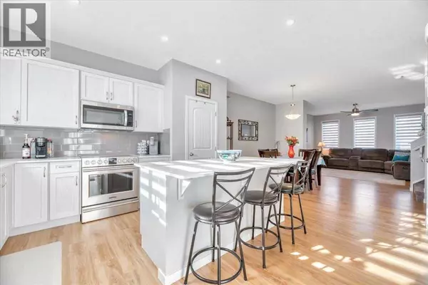 Okotoks, AB T1S5S2,21 Juniper Street