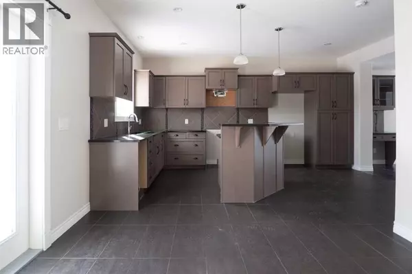 Fort Mcmurray, AB T9K0M9,458 Walnut Crescent