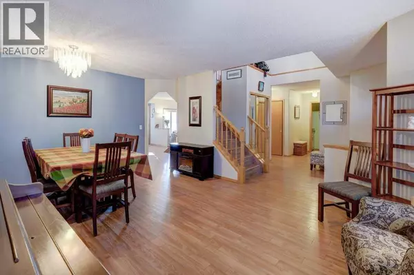 Airdrie, AB T4A2B8,2423 Morris Crescent SE