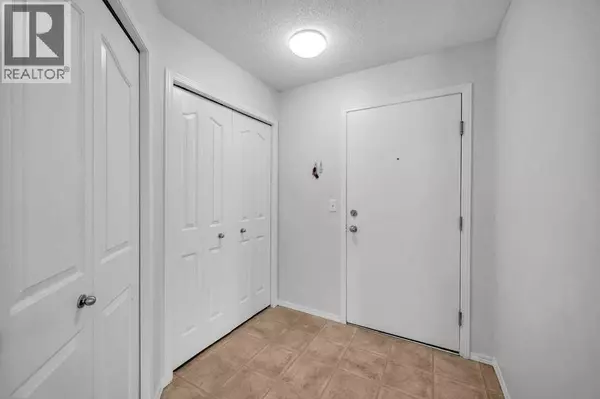 Calgary, AB T3K0M4,4102, 60 Panatella Street NW