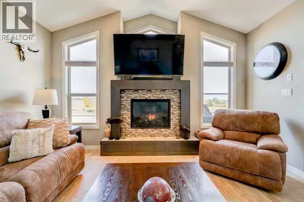 Lethbridge, AB T1J4S8,103 Canyon Estates Way W