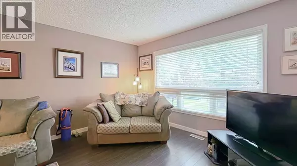 Calgary, AB T2W4Z5,135 Woodsman Lane SW
