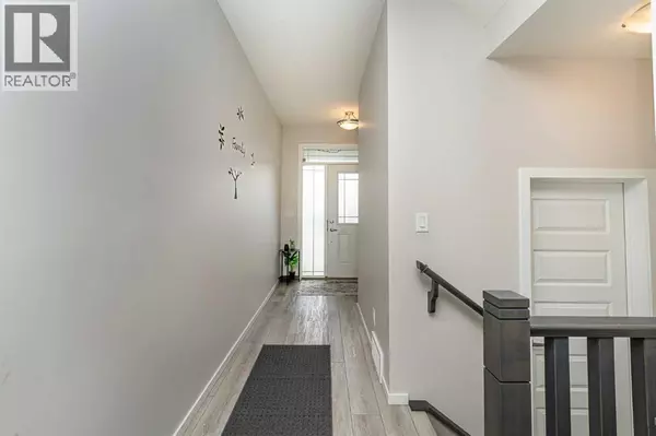 Airdrie, AB T4B5H6,717 Windrow Manor SW