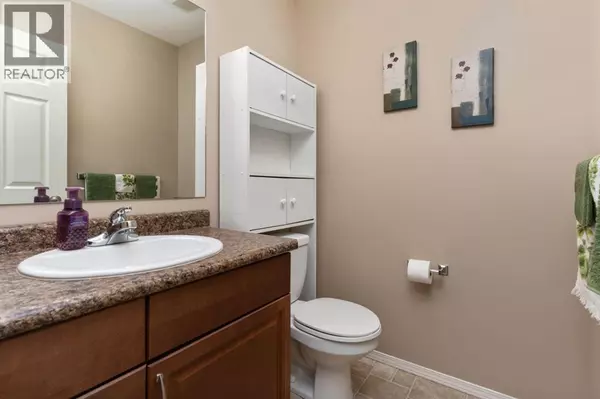 Camrose, AB T4V5B3,18A, 4539 69 Street