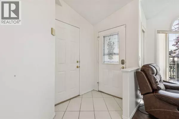 Calgary, AB T1Y7C5,132 San Diego Green NE
