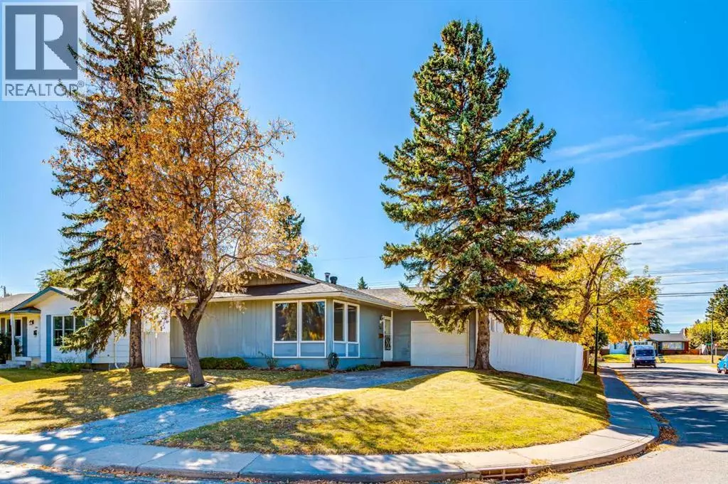 Calgary, AB T2J1V7,244 Maple Court Crescent SE