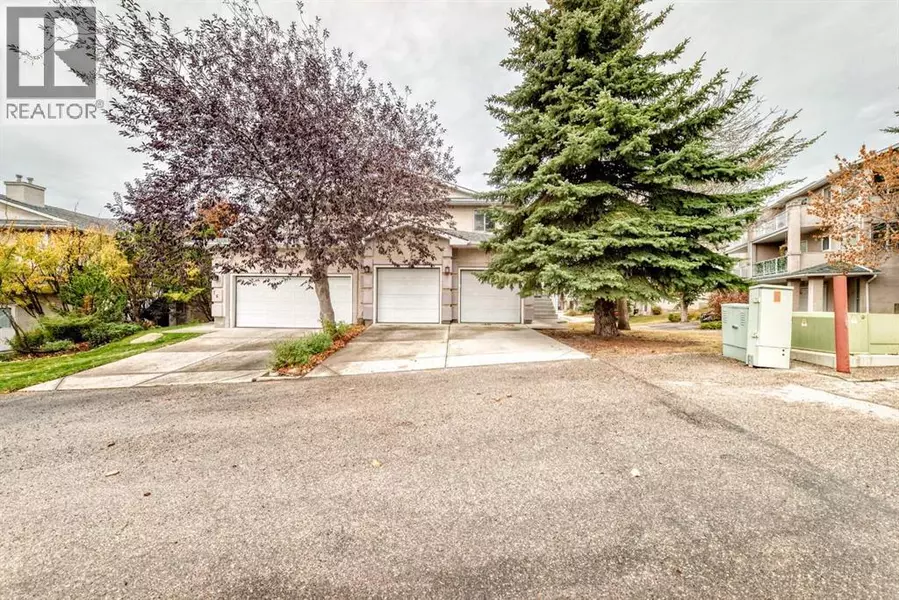 82 Sierra Morena Green SW, Calgary, AB T3H3E5