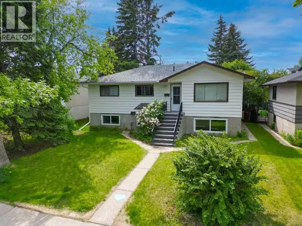 2815 41 Street SW, Calgary, AB T3E3K7