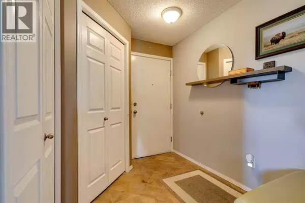 Calgary, AB T2Y0L2,3201, 16969 24 Street SW