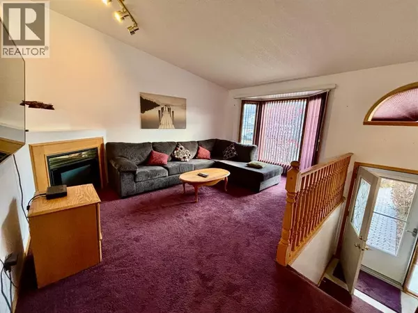 Hinton, AB T7V1A9,107 Shillbeer Cove