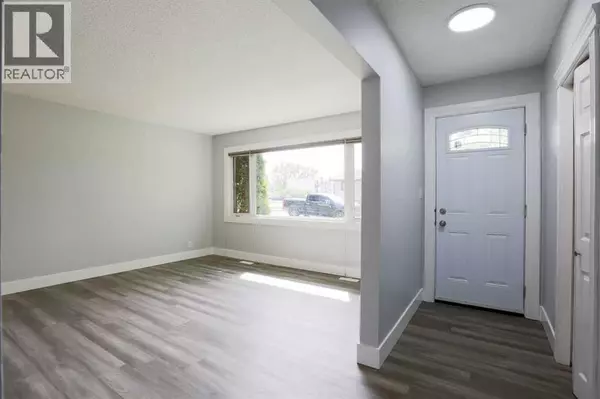 Calgary, AB T3E3E8,2620 38 Street SW