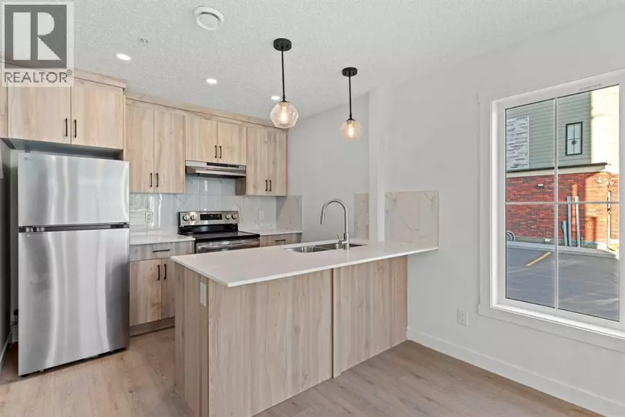 109, 156 Park Street, Cochrane, AB T4C2B8