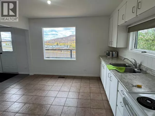 Peace River, AB T8S1K3,10703 103 Street