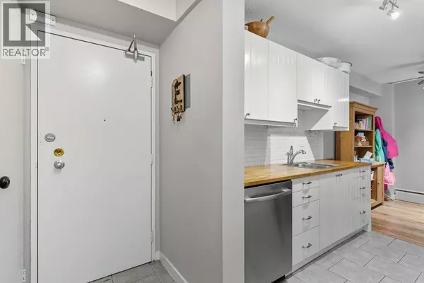 Calgary, AB T2V0H9,512, 8948 Elbow Drive SW