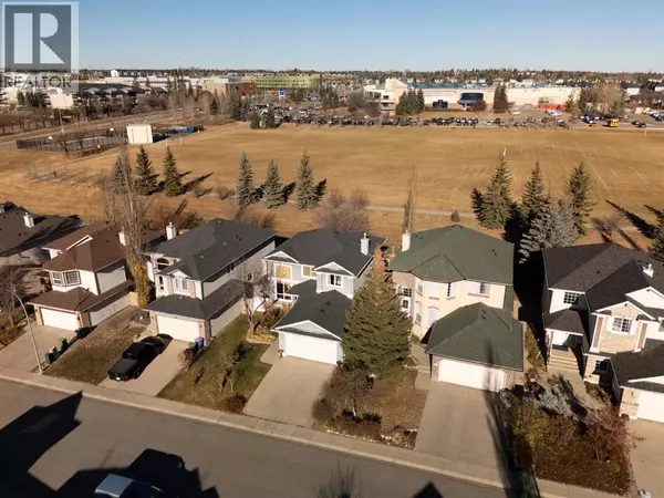 Calgary, AB T3H4N3,120 Simcoe Close SW