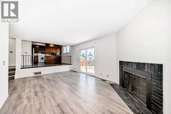 279 Beddington Circle NE, Calgary, AB T3K1N9