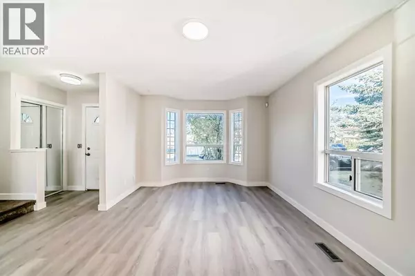 Calgary, AB T3J2R8,120 Martinview Close NE