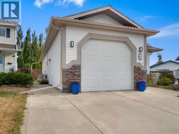 Blackfalds, AB T4M0E1,67 Plumtree Crescent
