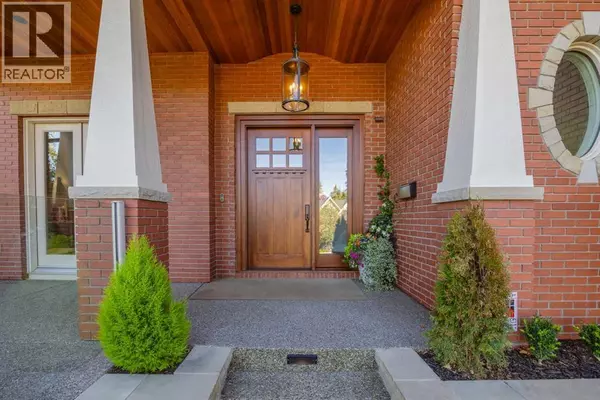 Calgary, AB T2T1L8,1213 Premier Way SW