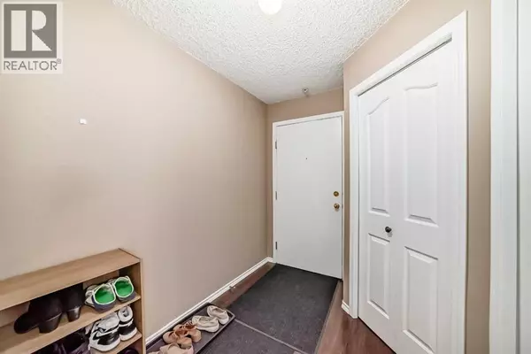 Calgary, AB T2Y4J4,119, 6000 Somervale Court SW