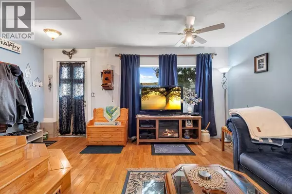 Calgary, AB T3B2T5,8128 Bowglen Crescent NW