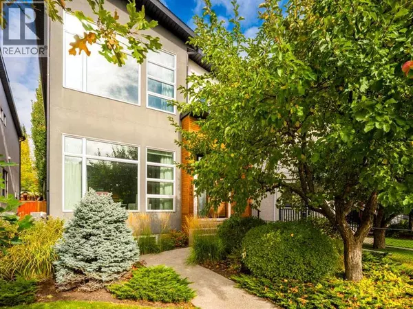 2132 32 Avenue SW, Calgary, AB T2T1W8