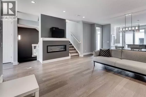 Calgary, AB T3E7Y4,112 Burma Star Road SW