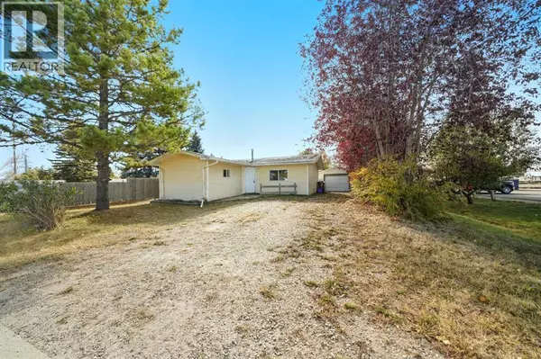 1221 Lucina Street, Penhold, AB T0M1R0