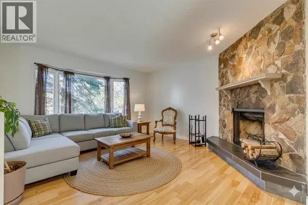 Calgary, AB T2X2B6,108 Sunbank Way SE