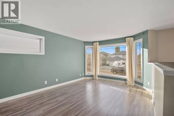 Red Deer, AB T4R0J3,130 Larsen Crescent