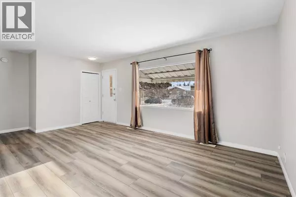 Calgary, AB T2A2A8,4612 Fortune Road SE