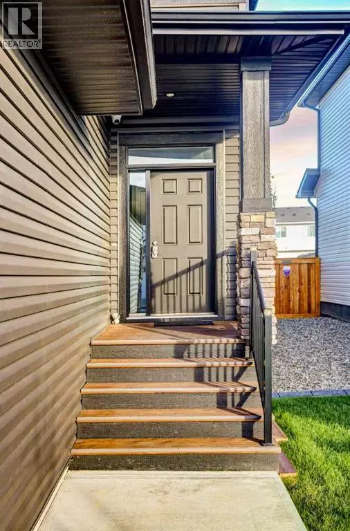 Lethbridge, AB T1H7G4,233 Agnes Short Place N