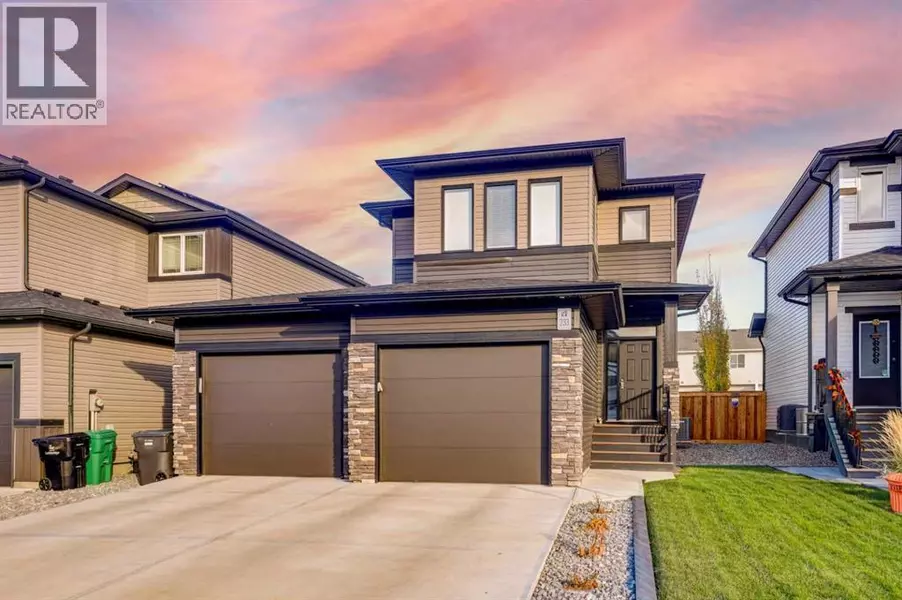 233 Agnes Short Place N, Lethbridge, AB T1H7G4