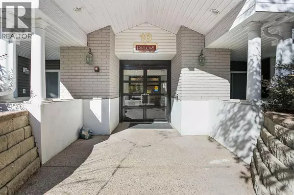 Calgary, AB T3H3K5,118, 10 Sierra Morena Mews SW