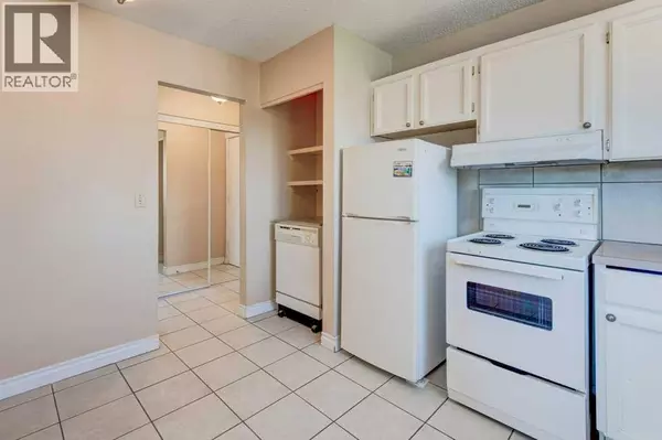 Calgary, AB T3K1J5,43, 1703 11 Avenue SW