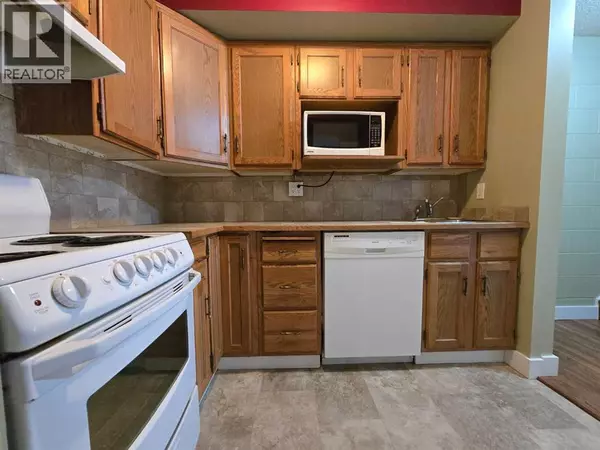 Peace River, AB T8S1G6,7, 8808 96 Street