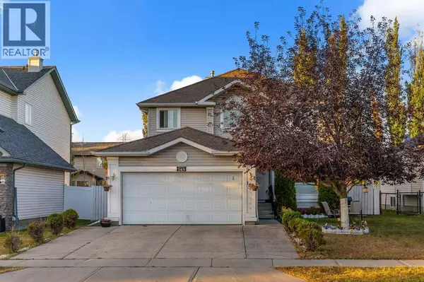 185 West Lakeview Drive, Chestermere, AB T1X1K2