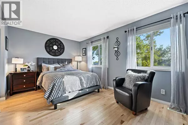 Calgary, AB T2A7P6,64 Abbeydale Villas NE