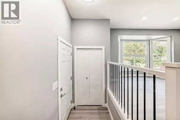 Calgary, AB T1Y3H3,19 Rundlelawn Court NE