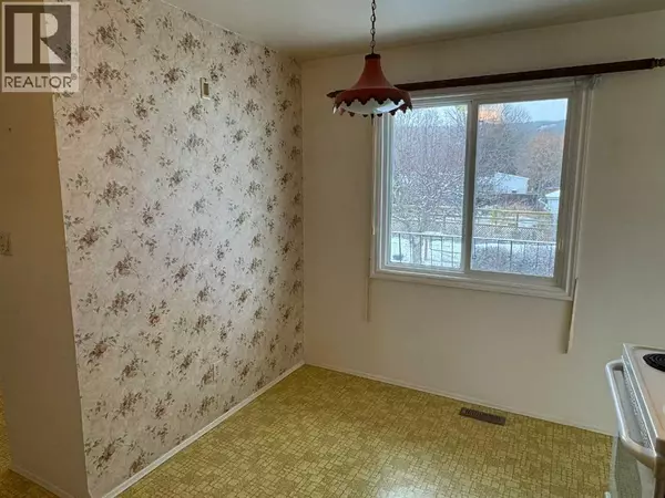 Peace River, AB T8S1E8,8005 94 Street
